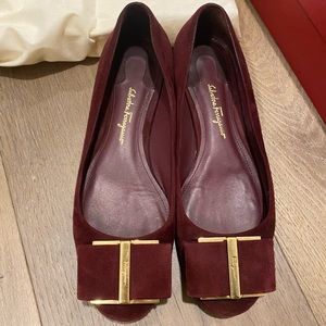 Salvatore Ferragamo flats - burgundy